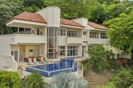 0201312d 1ffe 4e92 b264 cc011ab43db3.jpg