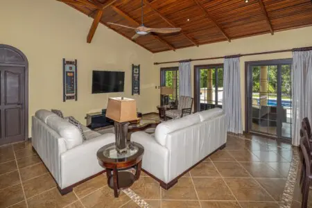 0e2e2de2 7b6f 4938 83ff df2acd054a38.jpg