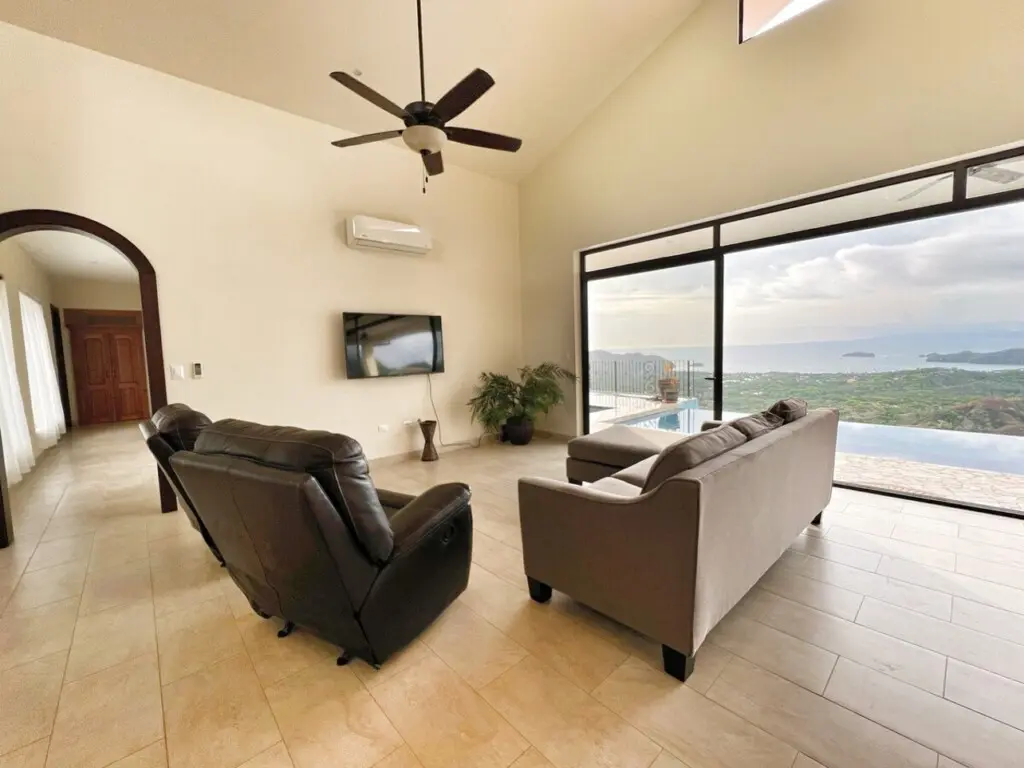 1b47fbdc e30d 4f08 9593 fc7dec308dc4.jpg