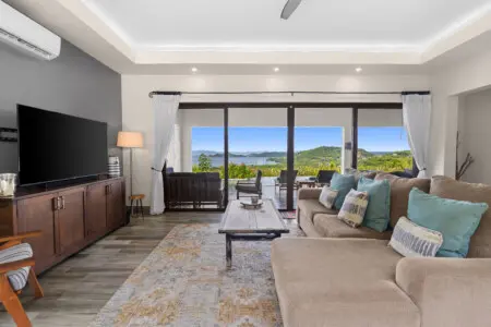 2f04c5aa 7895 46fa a787 cf89b6f93b77.jpg