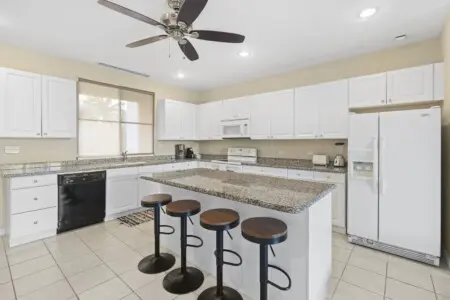 35b50c14 15d4 4d9b a2bf eac56f78ebe7.jpg