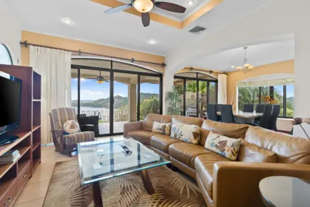 4535f23c 9c9a 4375 bec8 2d47b89b91ea.jpg