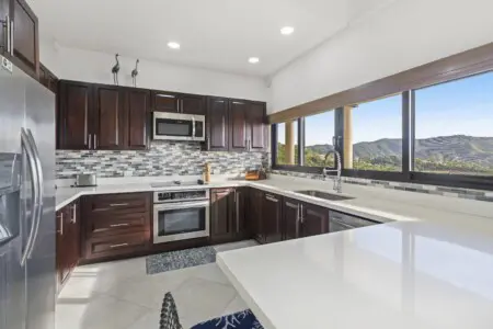 5c7ac233 1202 4852 b99f ccb89b355364.jpg