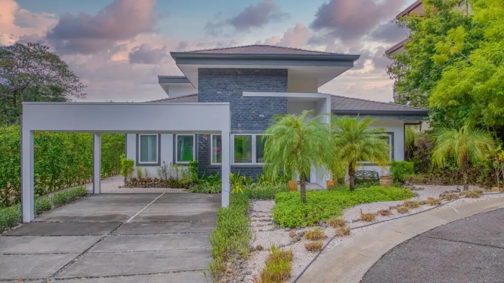 6aaecc8b bccb 4c5b 8011 7d9065a71c7c.jpg