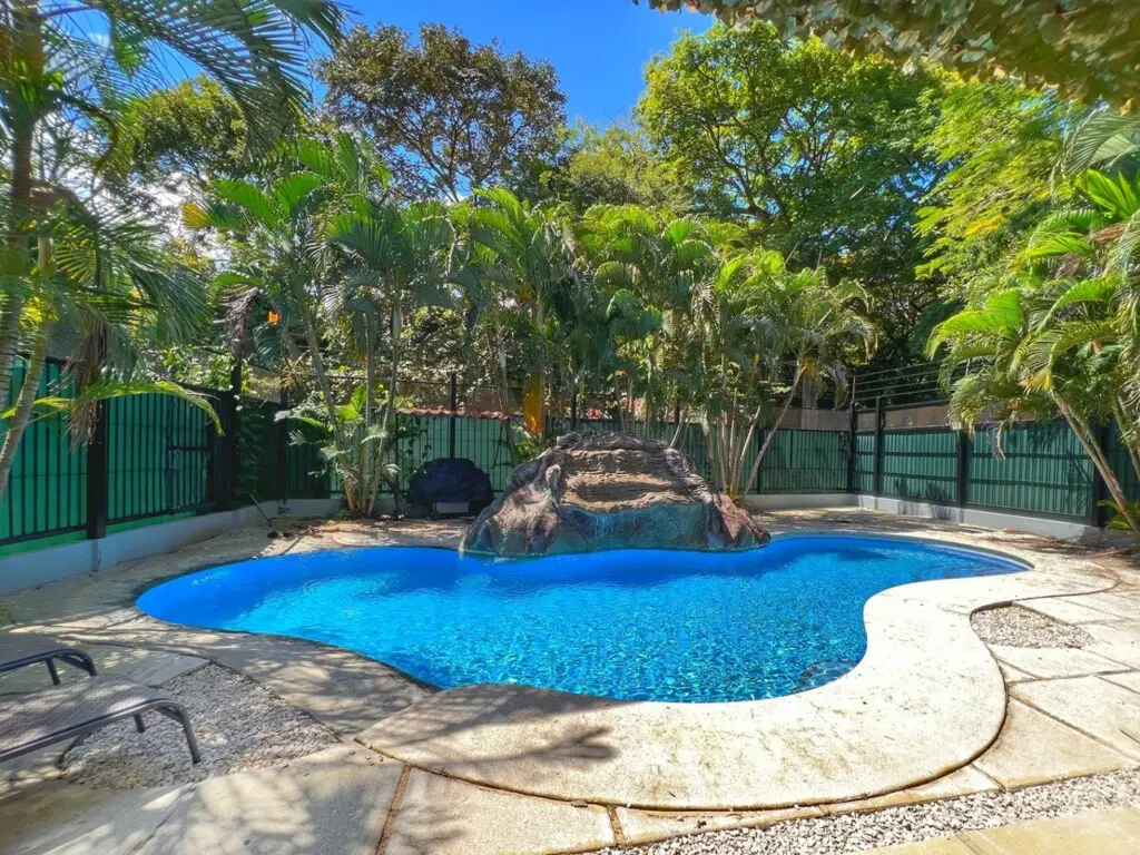 6b88e4b7 8770 4ade bd27 00614a3c020a.jpg