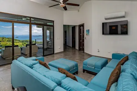 9876d2b6 477f 48f0 bf7e ecf789df12fe.jpg