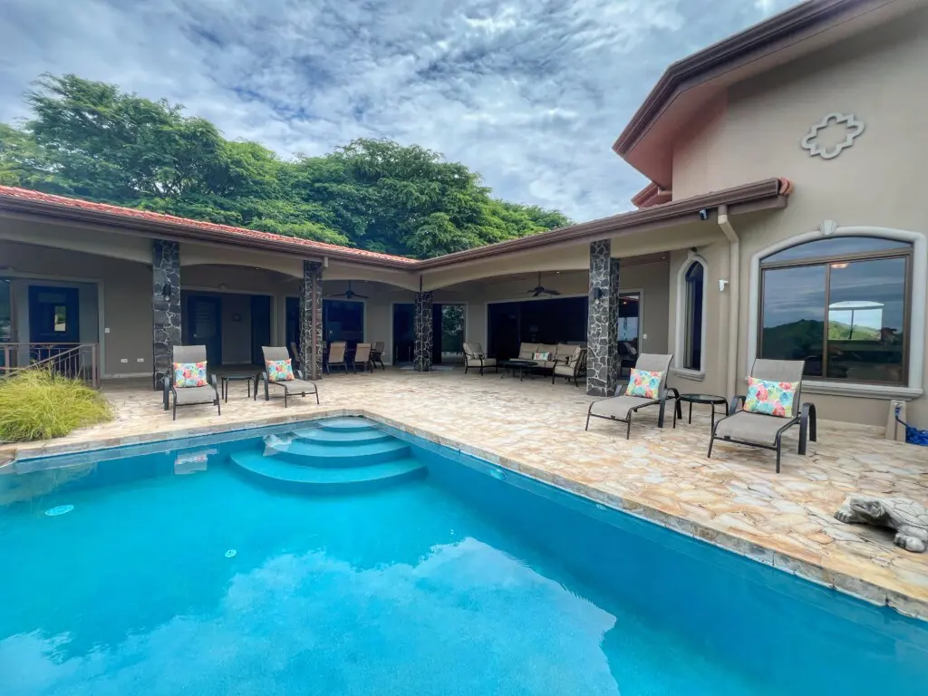 b65ac1fa ce6f 4d5d 80dc de32306828ff.jpg