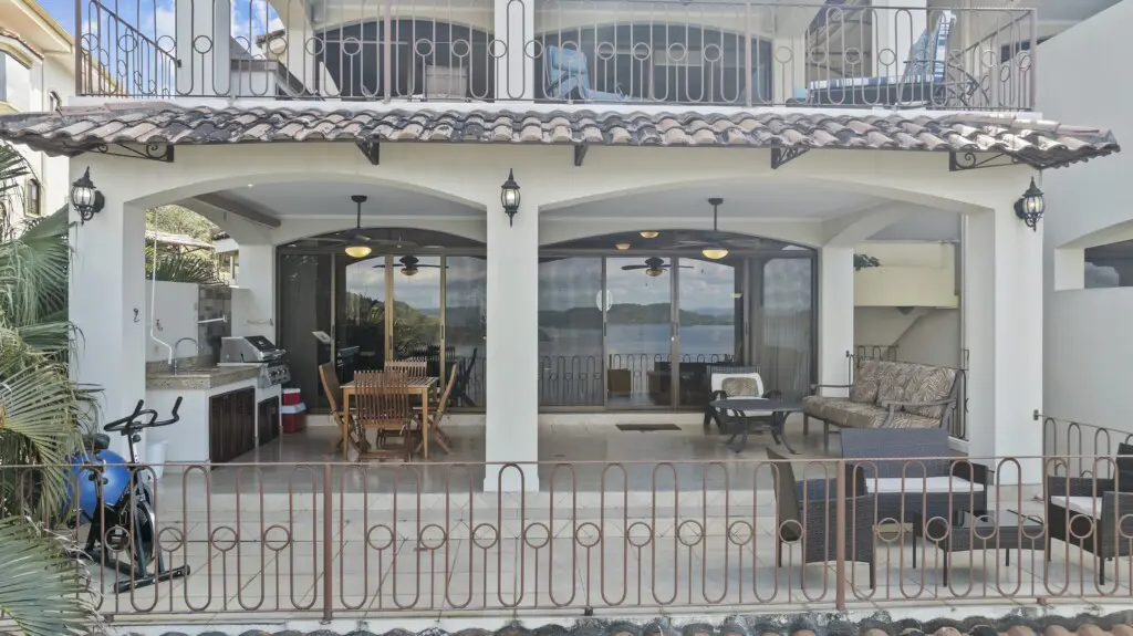 b945d951 cd24 4b19 8511 b0295e6197c5.jpg