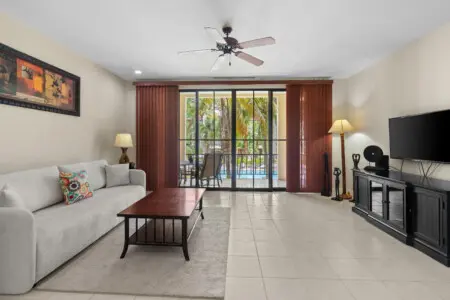 b98c24af 0e74 4a01 9f8e dac2fb016ee4.jpg