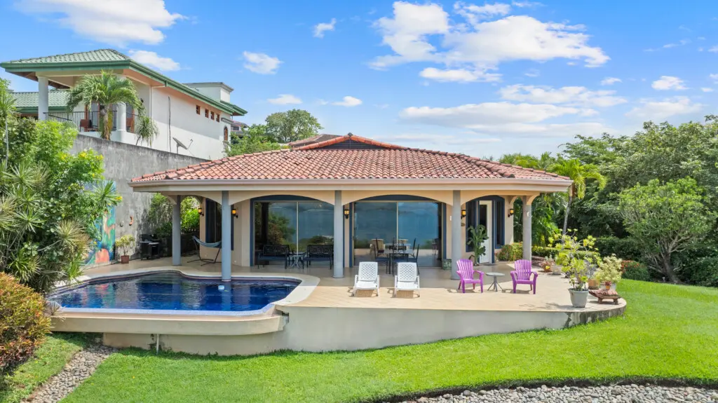 bdd552c9 1b0d 4bfc a726 a8cb271e9f3e.jpg