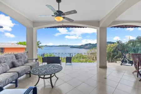 c43da55c 0540 41cb 90a0 10a5824ad279.jpg