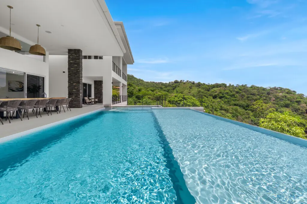 c56460fb 6c11 49a2 91f1 4e50a816a498.jpg