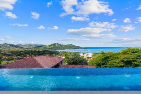 c6c4199b b906 458f bd6a 2507e544d73e.jpg