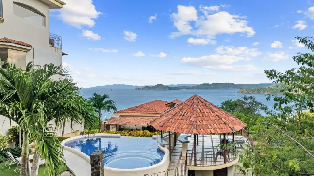 d153949e 21ae 4ede 94be f932249b0abc.jpg