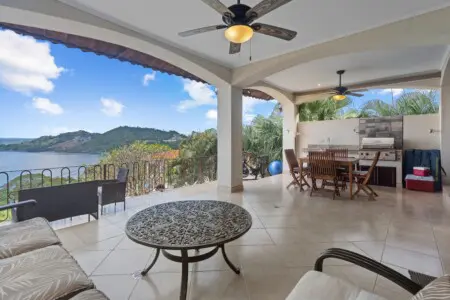 d751f8a1 49b5 47a3 9c78 548ff259b6db.jpg