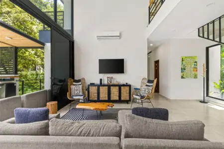 ebe61eb6 4085 455c b36b a7d1768d7204.jpg