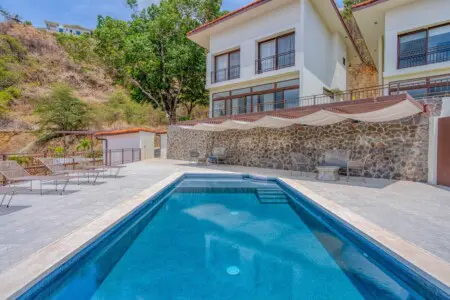 f4121f93 ac65 435c bf3c db237acc3025.jpg