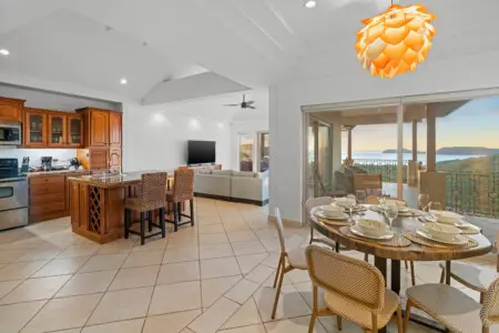 fc892e20 d7f0 4a10 81c9 6e98e0f6198f.jpg