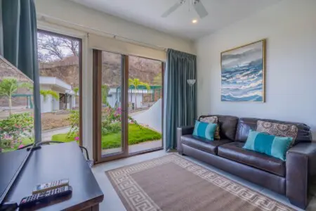 00006032 68cc 4b3a 8c0a 337d7ca4c2f2.jpg