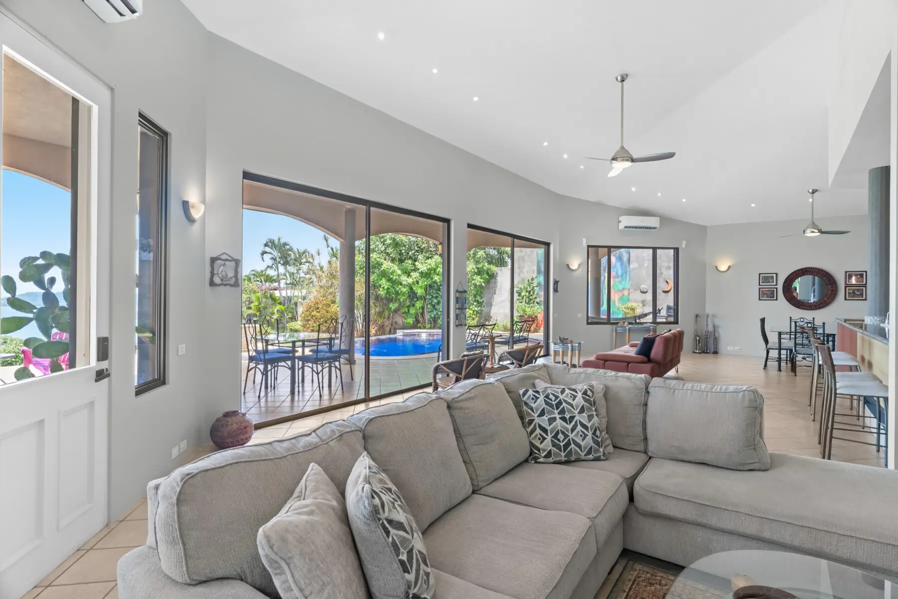 067eee4a 4597 43cd 9341 49b06e45076b.jpg