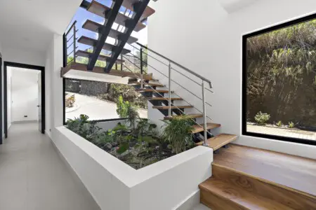 093ae2f1 b162 4e04 9c65 5ec21e31843c.jpg