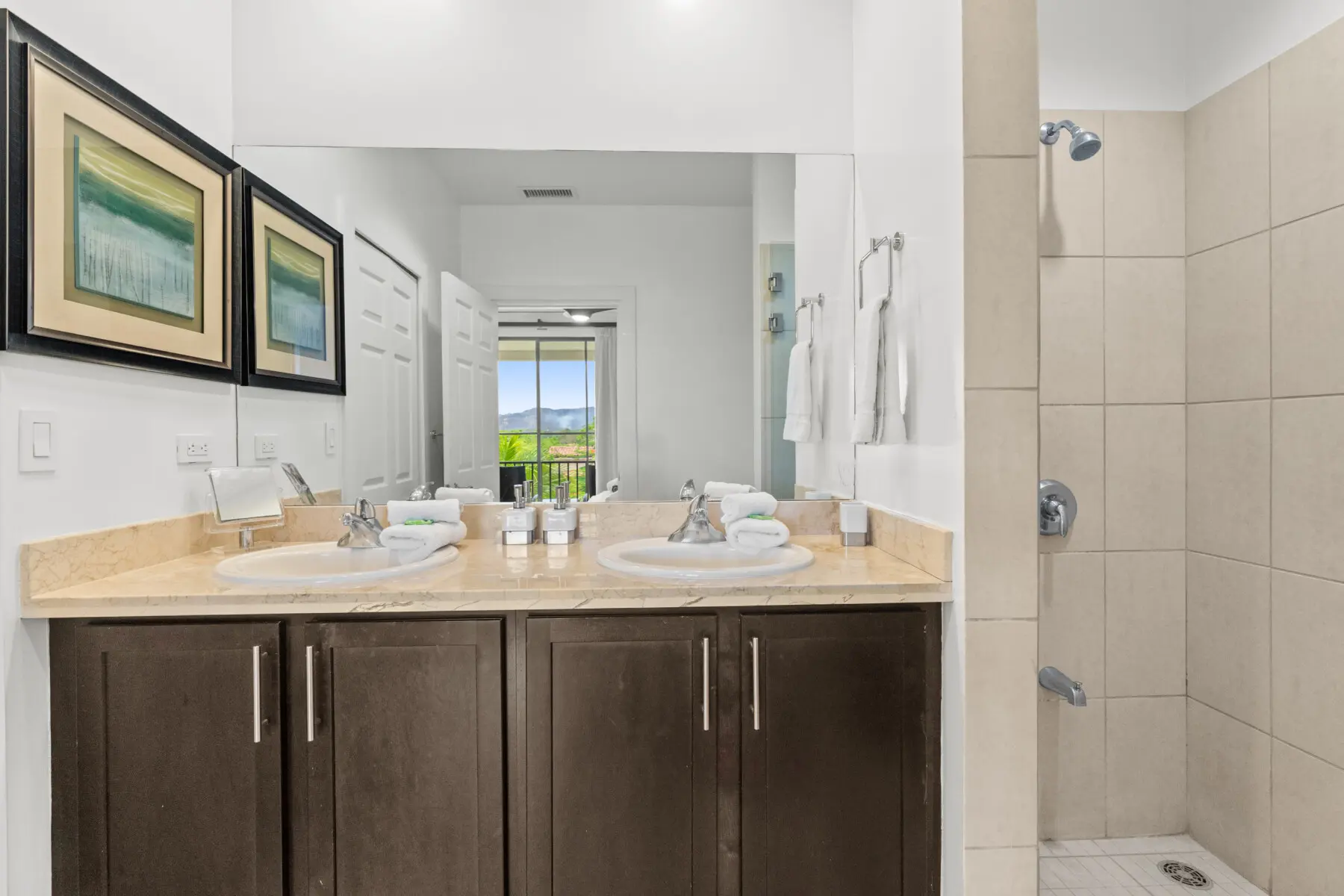 0b78e0e6 d162 44e6 9c39 3eeef6d9d905.jpg