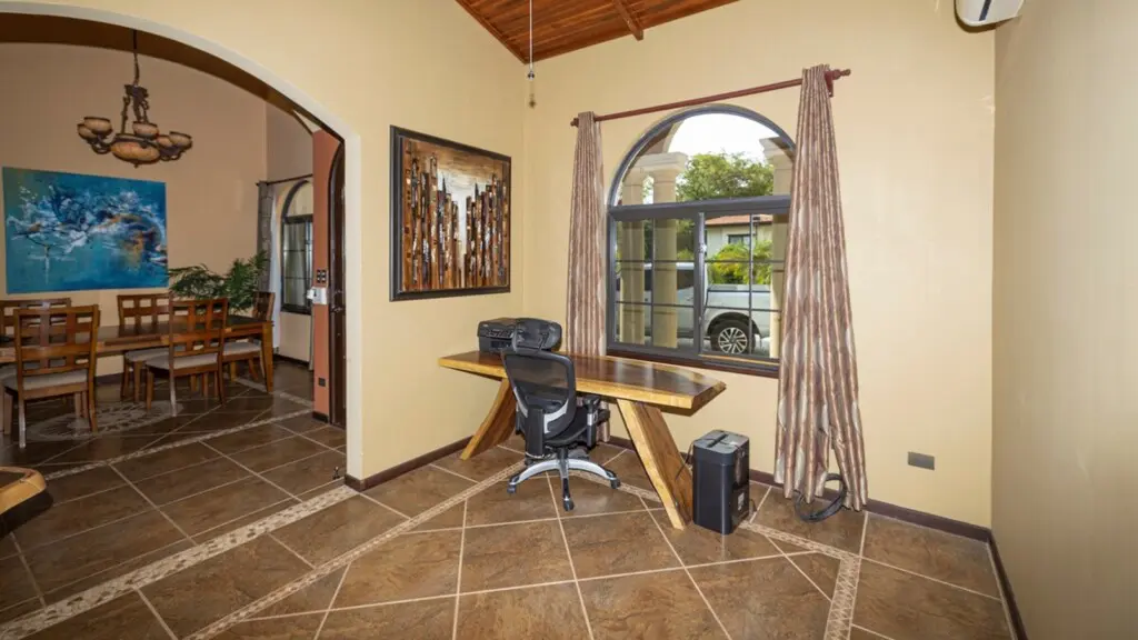 1e8dd300 04fe 45cc a457 29ea13c2f90b.jpg