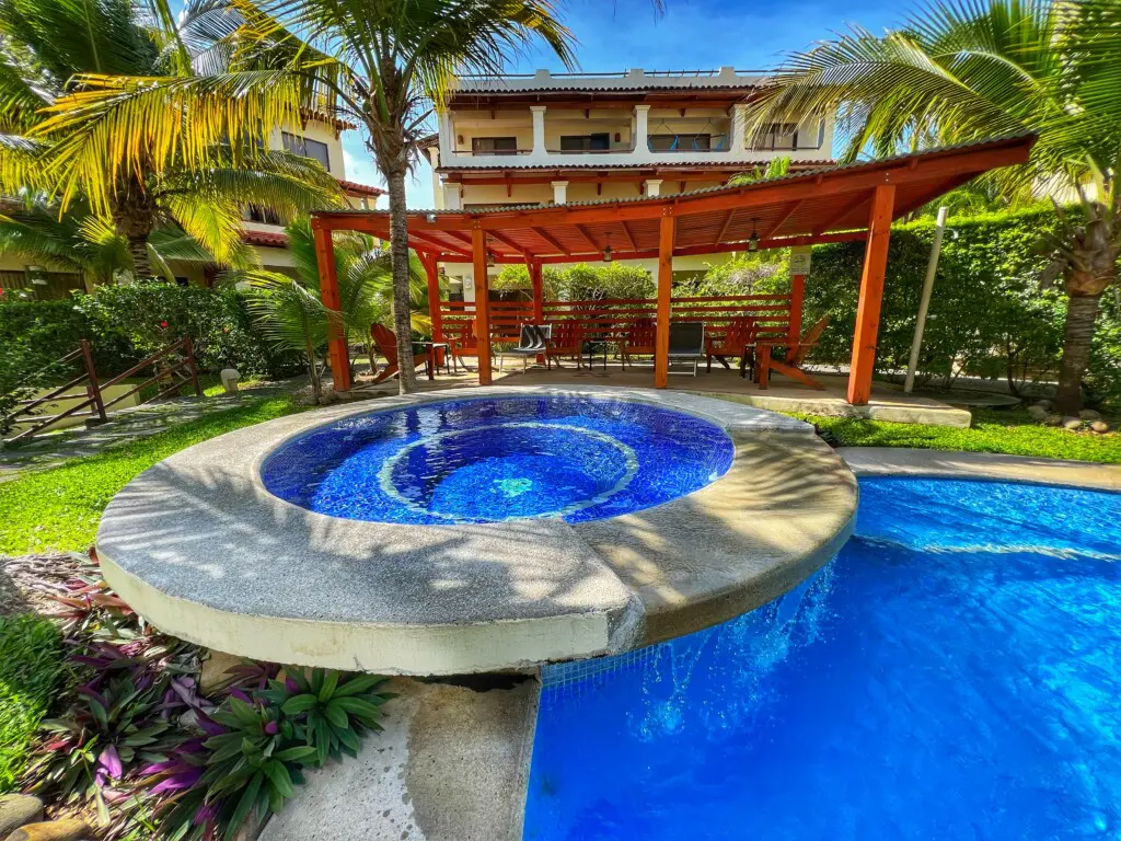 2460eb14 f852 41ed b1fa d5edf1ac44d0.jpg