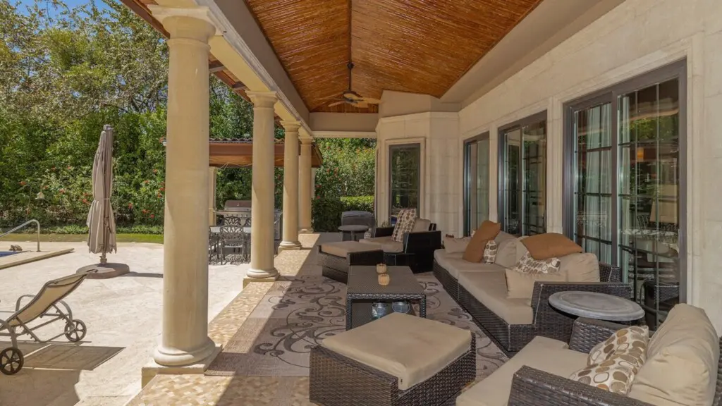 2e3aafec e8ec 4103 9358 9b67547a3356.jpg