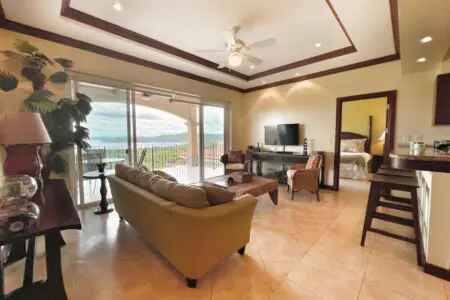 325604b7 16d5 4bf0 a673 be0640afb69e.jpg