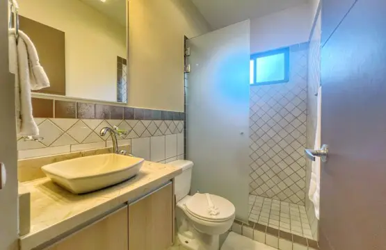 32c71294 6067 4753 95e2 598e13b4f274.jpg