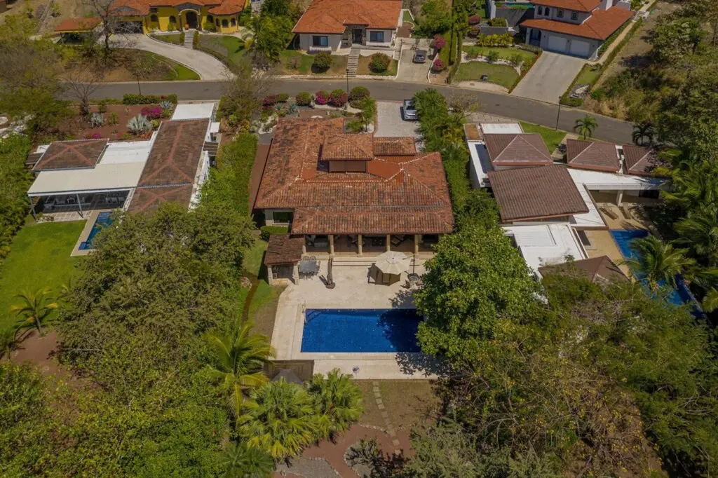 33d184e0 a48f 4c60 b1d5 7ea5771f614d.jpg