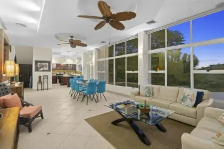 395d0c2a de88 438c 939e f041a5a92e58.jpg