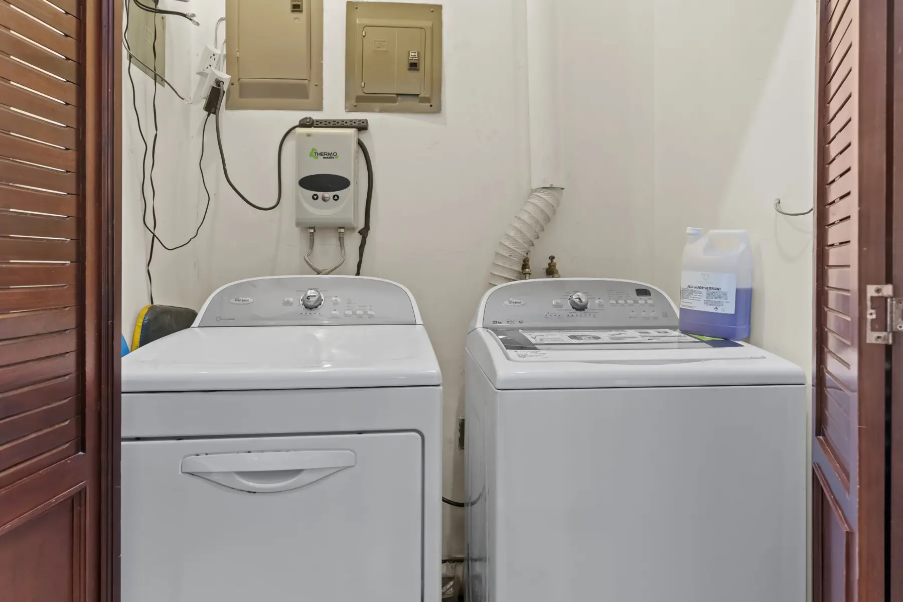 4e44a10e f3c9 4f24 aa4d da9d6cb098a1.jpg