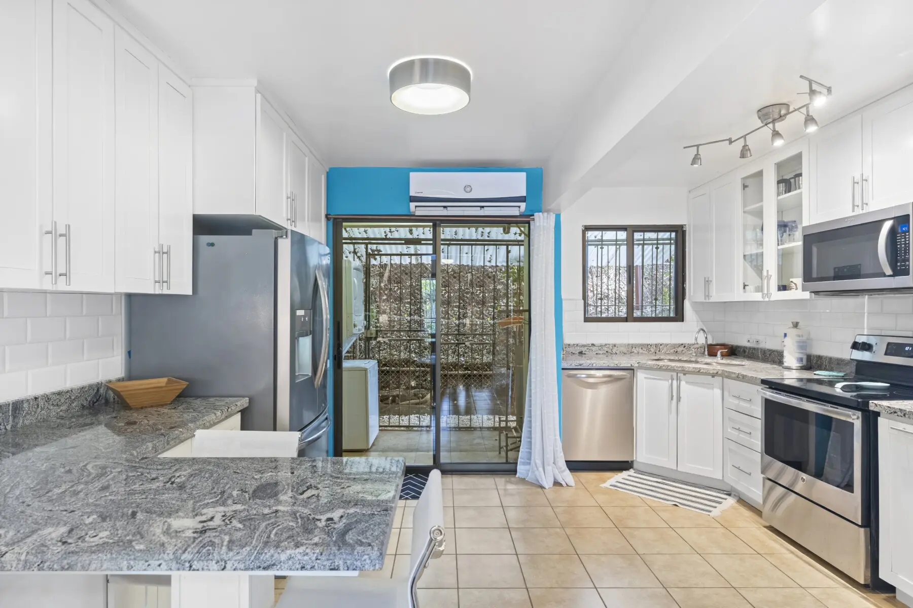 4eb3dcb8 97ff 4982 8759 9bbf3f1154fe.jpg