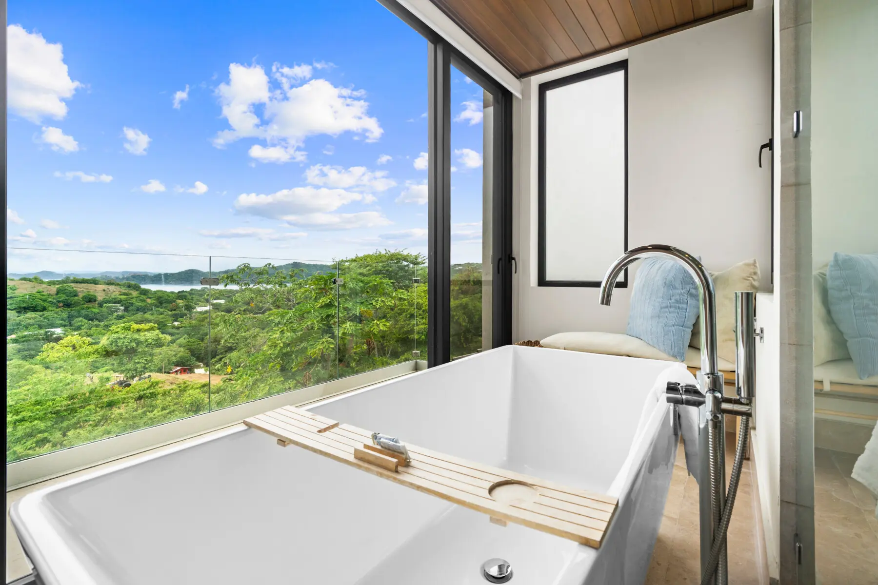 60c5cc49 487d 4677 bcce 42aac19cce88.jpg