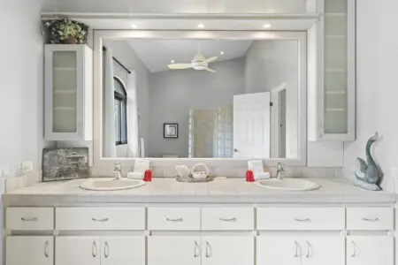 6153a6b5 0a84 4914 9753 e5ab11a21600.jpg