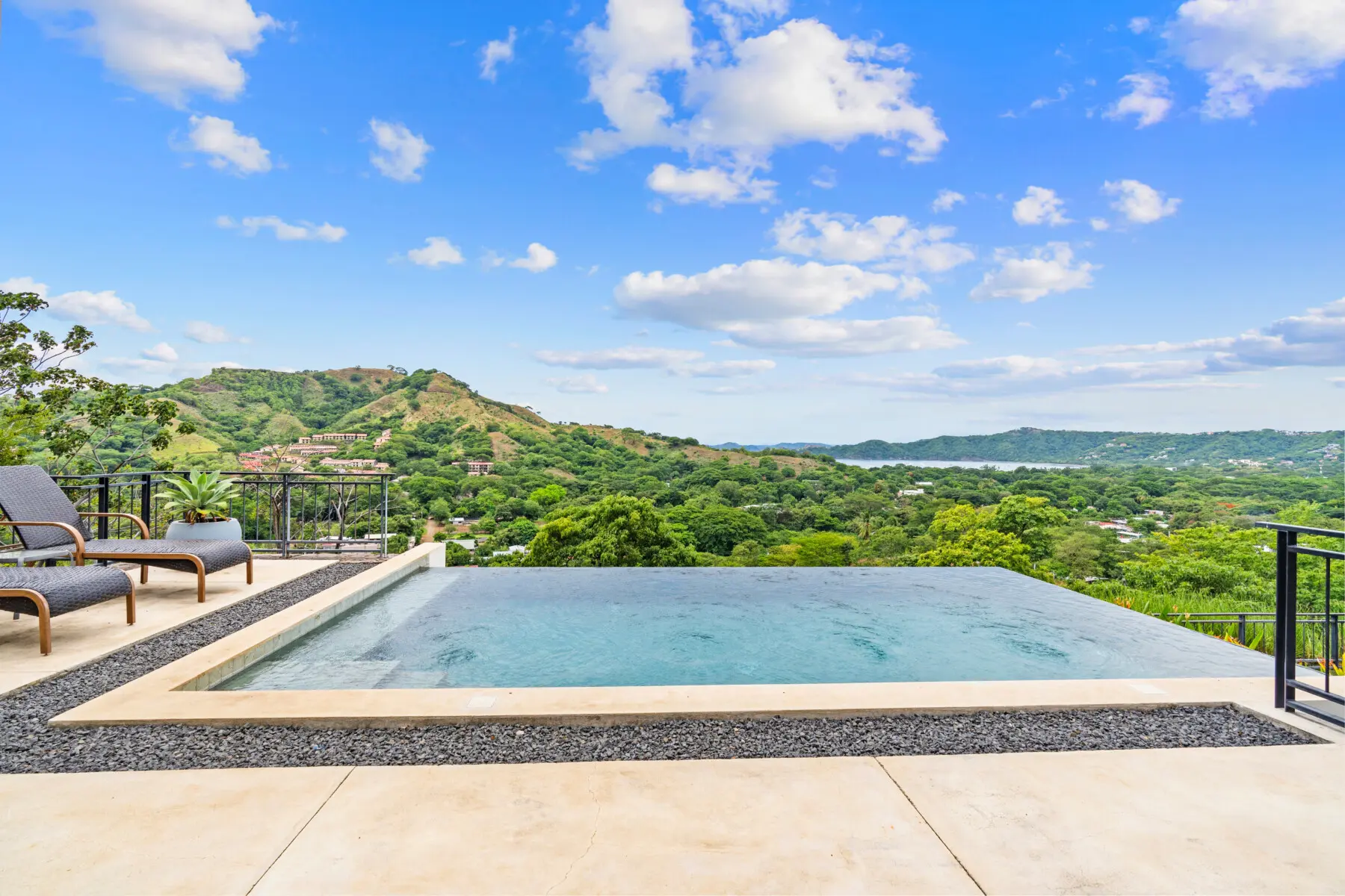 8a10ae68 f74c 416f 8dcd 8eda7fe879e2.jpg