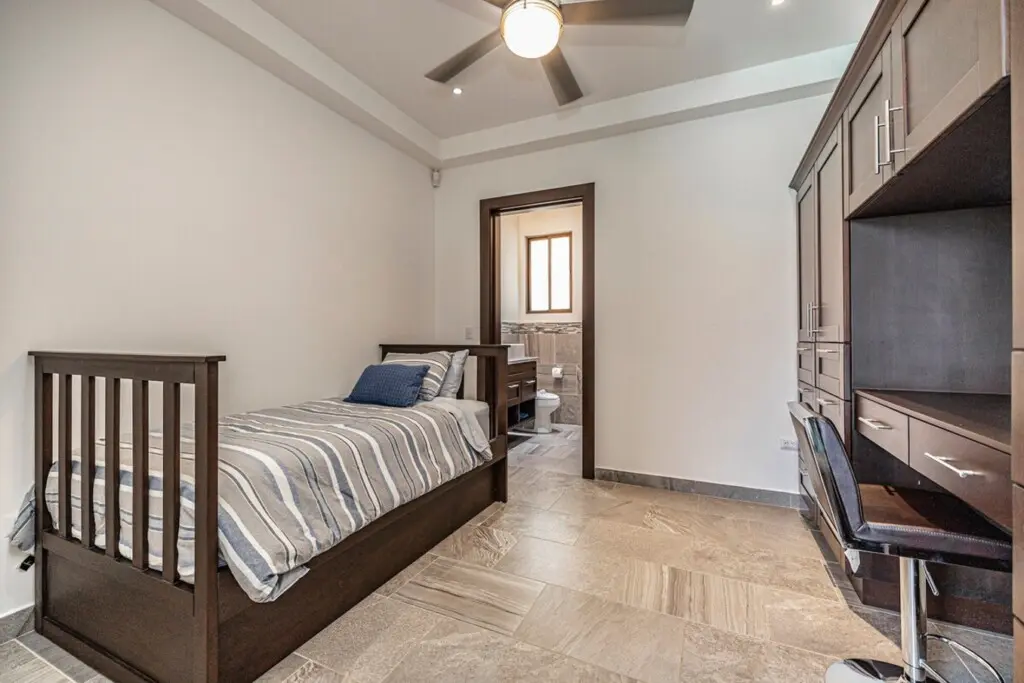 9f23e140 ed22 47ad 8970 b5a85dffaa8f.jpg