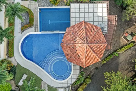 9f3aa45a 08b7 46ad 9110 facc46c16239.jpg