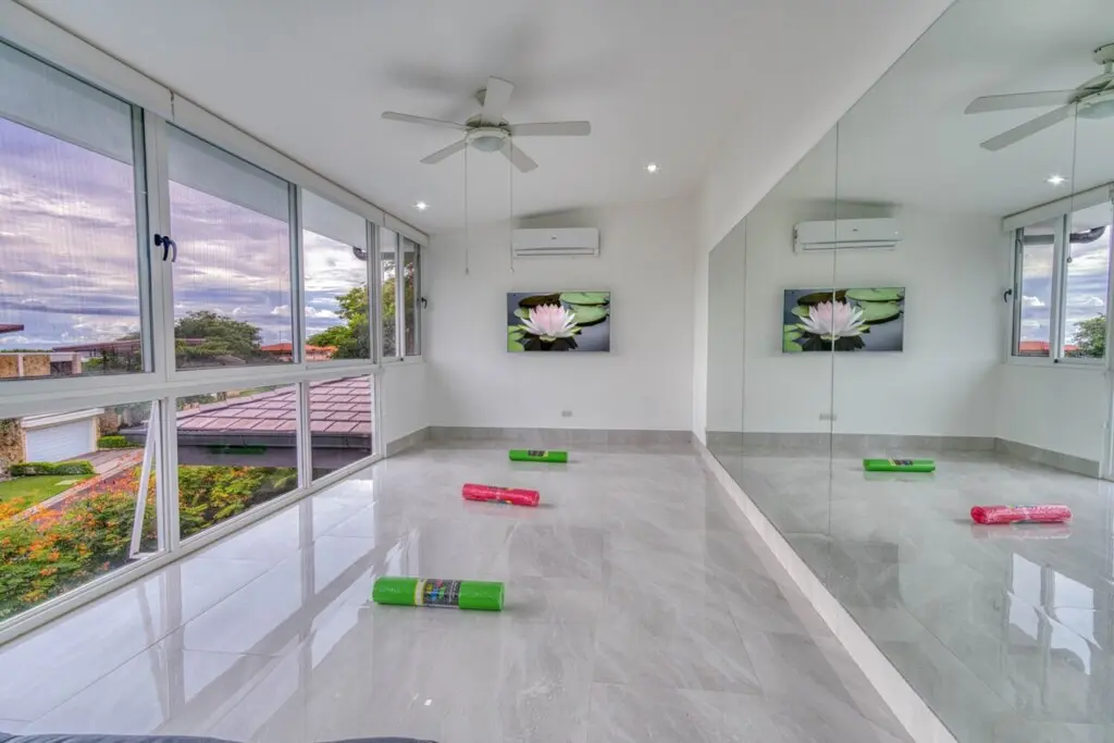 af18f3b3 3023 42c4 87a7 98dbe7025947.jpg