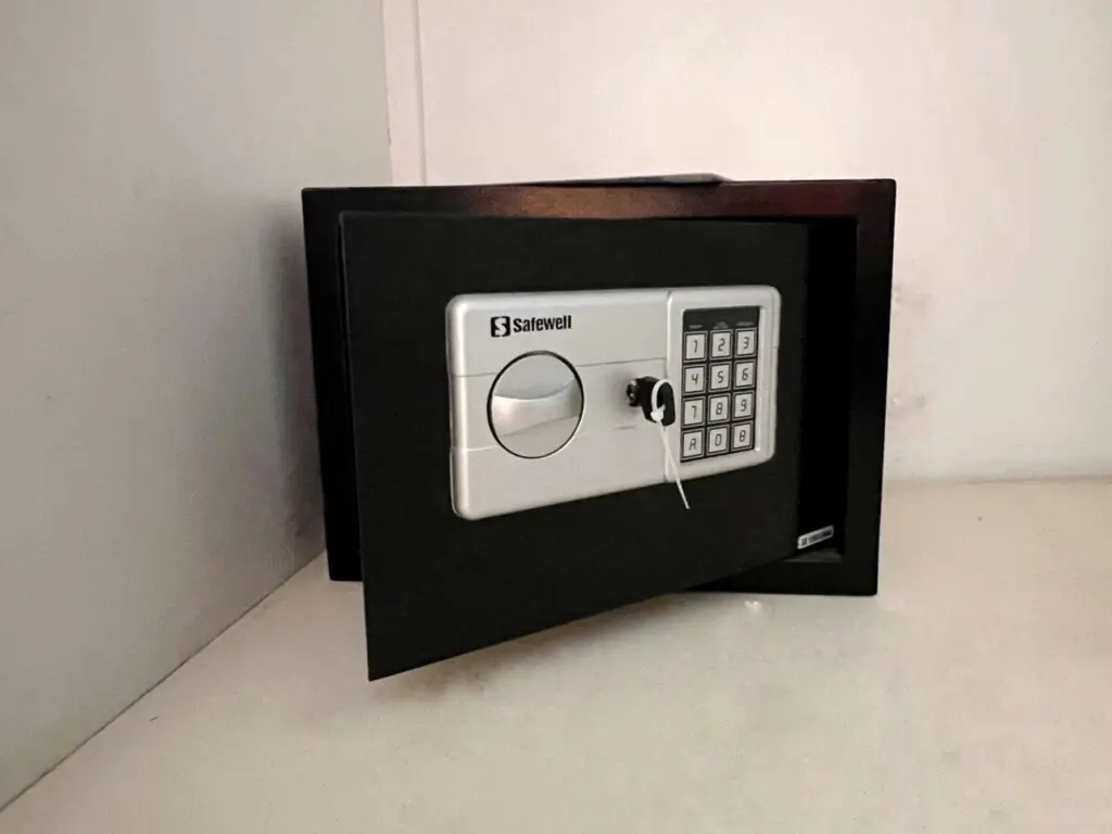 b08e4eca bec0 4e03 b1b5 ccdf758fde4b.jpg