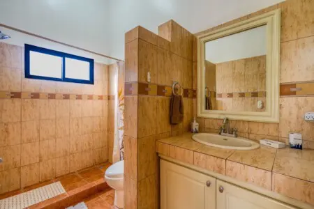 c6e396b9 88ce 4de4 a193 18e2d6d42bd6.jpg