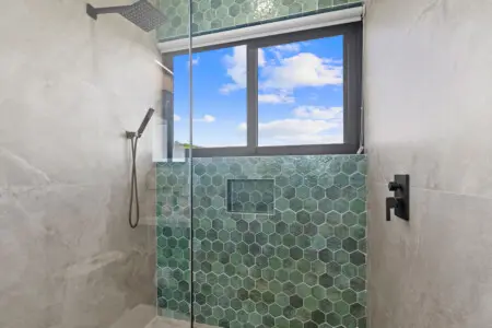 d1de738d 54a6 4372 8574 42d009f5fd14.jpg