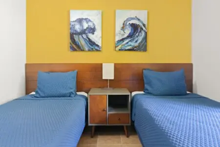 d8c33a2f d8ea 4106 b226 94436d426da6