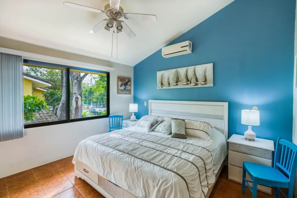 ef2903c2 d390 43d3 959b c1bc7da6a084.jpg