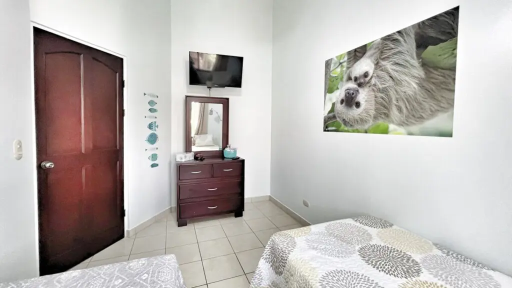 f3ff84cb fcda 424d a43b 5c735e81c12f.jpg