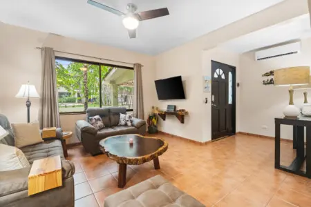 10a80876 9c7c 432b 9487 84474d5b0ccd.jpg