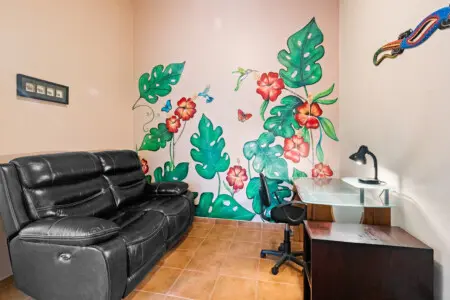 98349307 15a4 4743 a106 0a91135a9d17.jpg