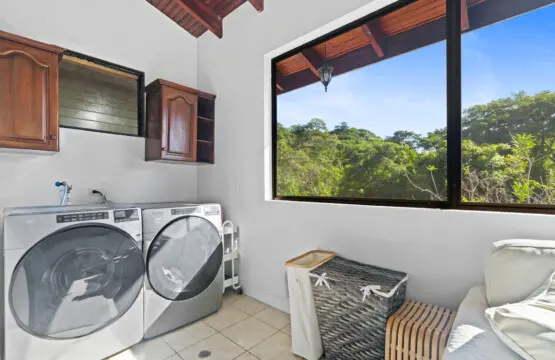 010b88e6 ddbd 4cbe a564 17606d3f3757.jpg